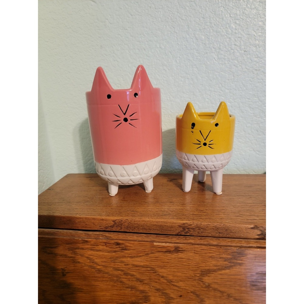 Three Hands Corp Kitty‎ Cat Ceramic Planter Flower Pot Set 2 6.5" &  5" Un-used